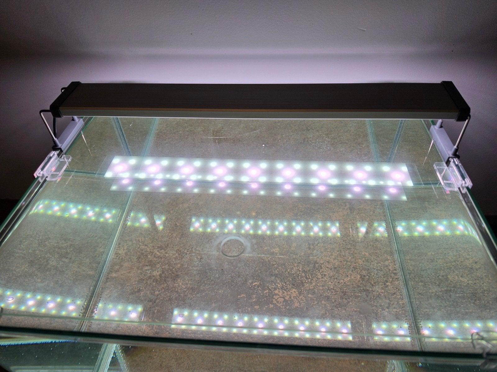 Dennerle 55L aquarium + optioneel Chihiros verlichting, Ophalen, Zo goed als nieuw, Leeg aquarium, App-bediening