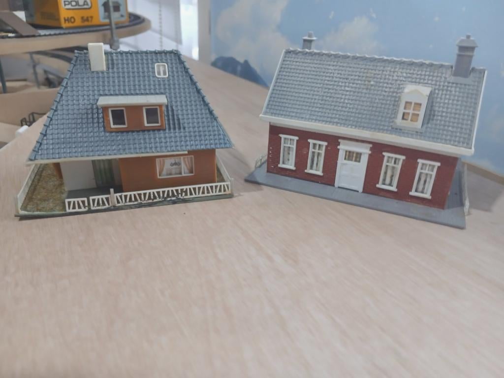 2 mooie huisjes voor HO spoor, Hobby en Vrije tijd, Ophalen of Verzenden