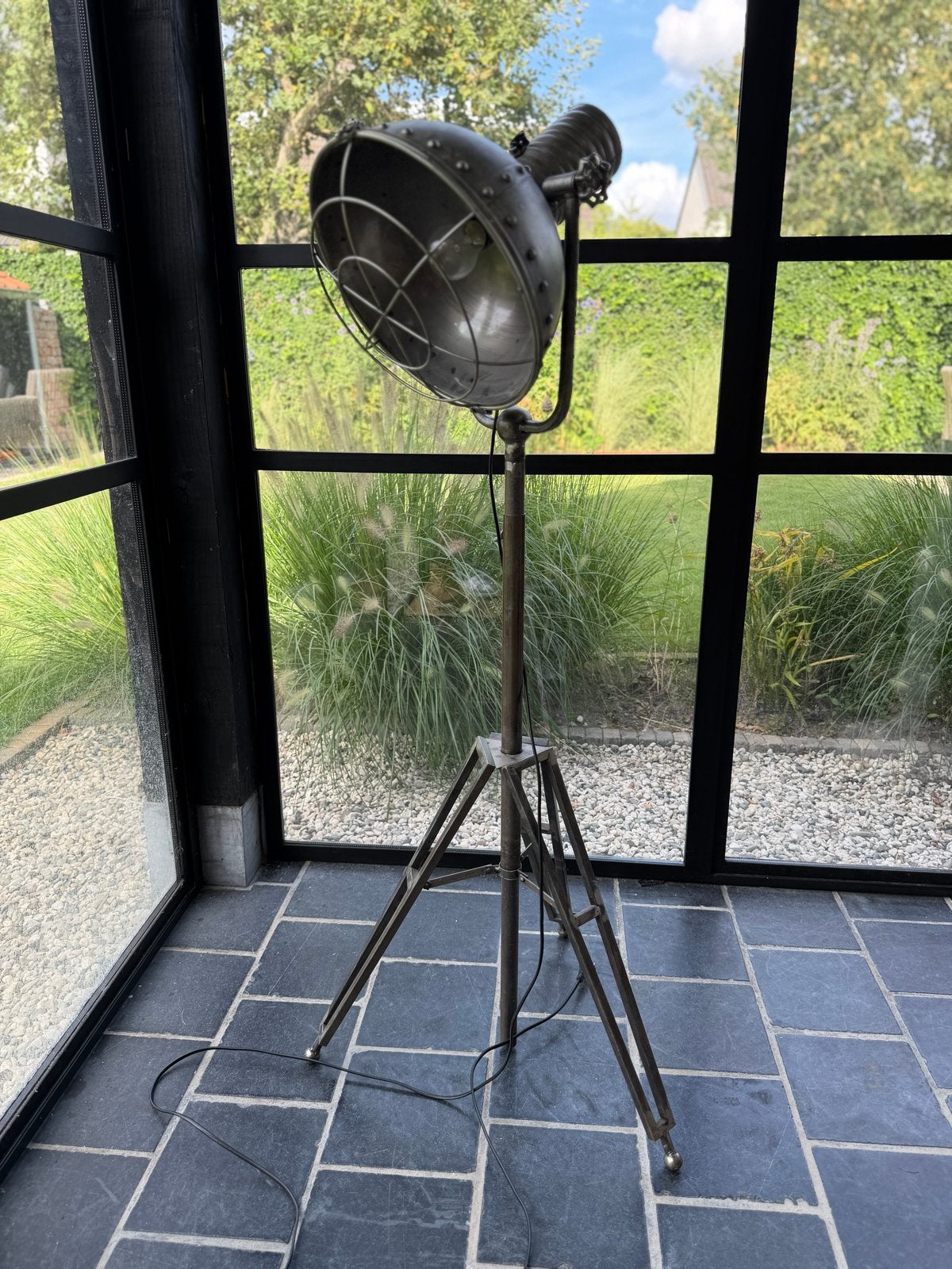 Industriële staande lamp - Spotlight design, Ophalen, Gebruikt, E27 (groot), Metaal