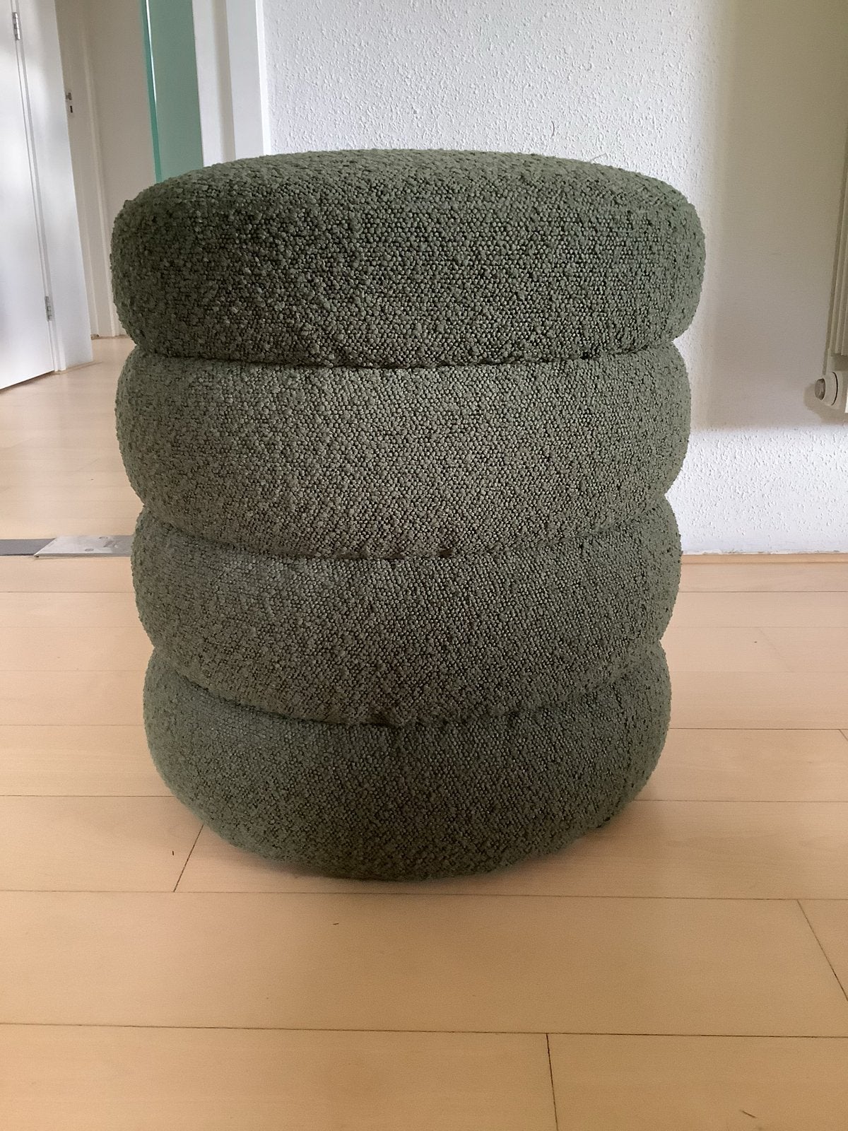 Westwing Collection Poef Groen - Zo goed als nieuw, Huis en Inrichting, Ophalen, Minder dan 50 cm, Rond, Zo goed als nieuw