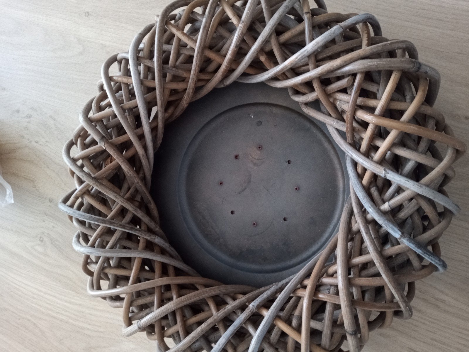 decoratie ,rieten bak, Ophalen