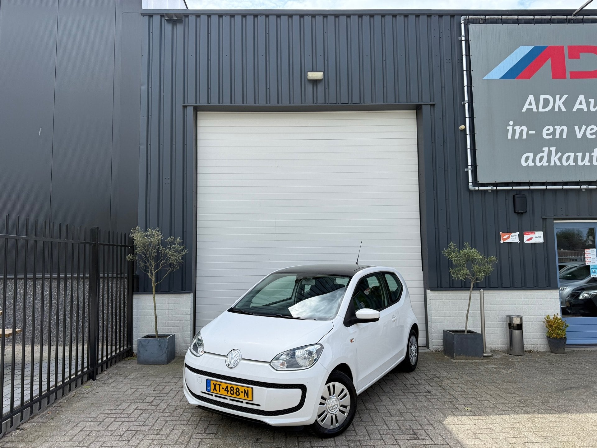 Volkswagen Up! 1.0 move up! PANORAMA DAK/GOED ONDERHOUDEN/MO, Voorwielaandrijving, Euro 5, Stof, Gebruikt