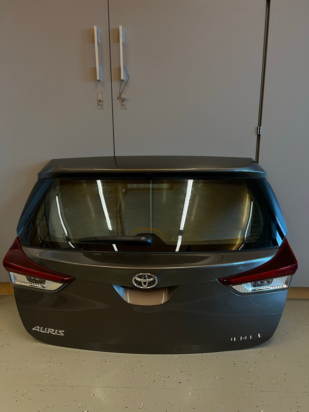 Toyota Auris E180 achterklep compleet 2015-2019 -(kleur 1g2), Ophalen, Gebruikt, Achterklep, Toyota