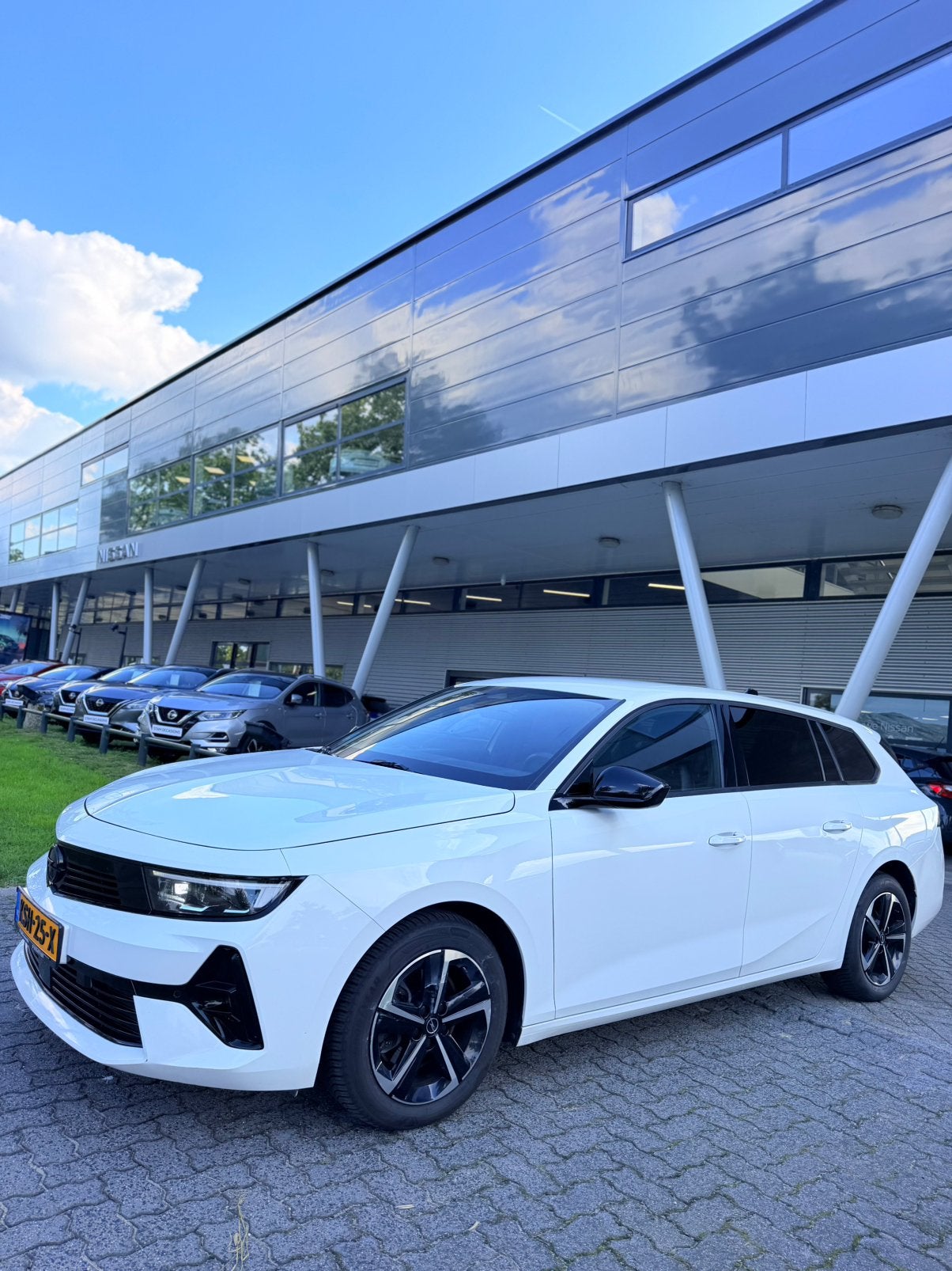 Opel Astra Sports Tourer 1.2 Turbo GS / 360 Camera/Head-Up, Stof, 1321 kg, 1199 cc, Wit