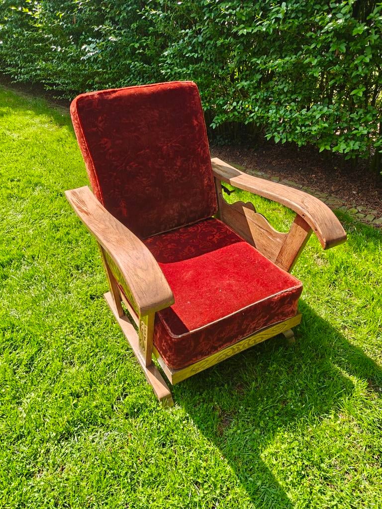 Antieke rookstoel met rood fluwelen bekleding, Antiek en Kunst, Ophalen