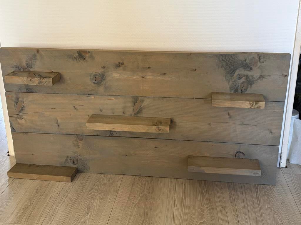 Houten wanddecoratie met planken, Ophalen, Gebruikt