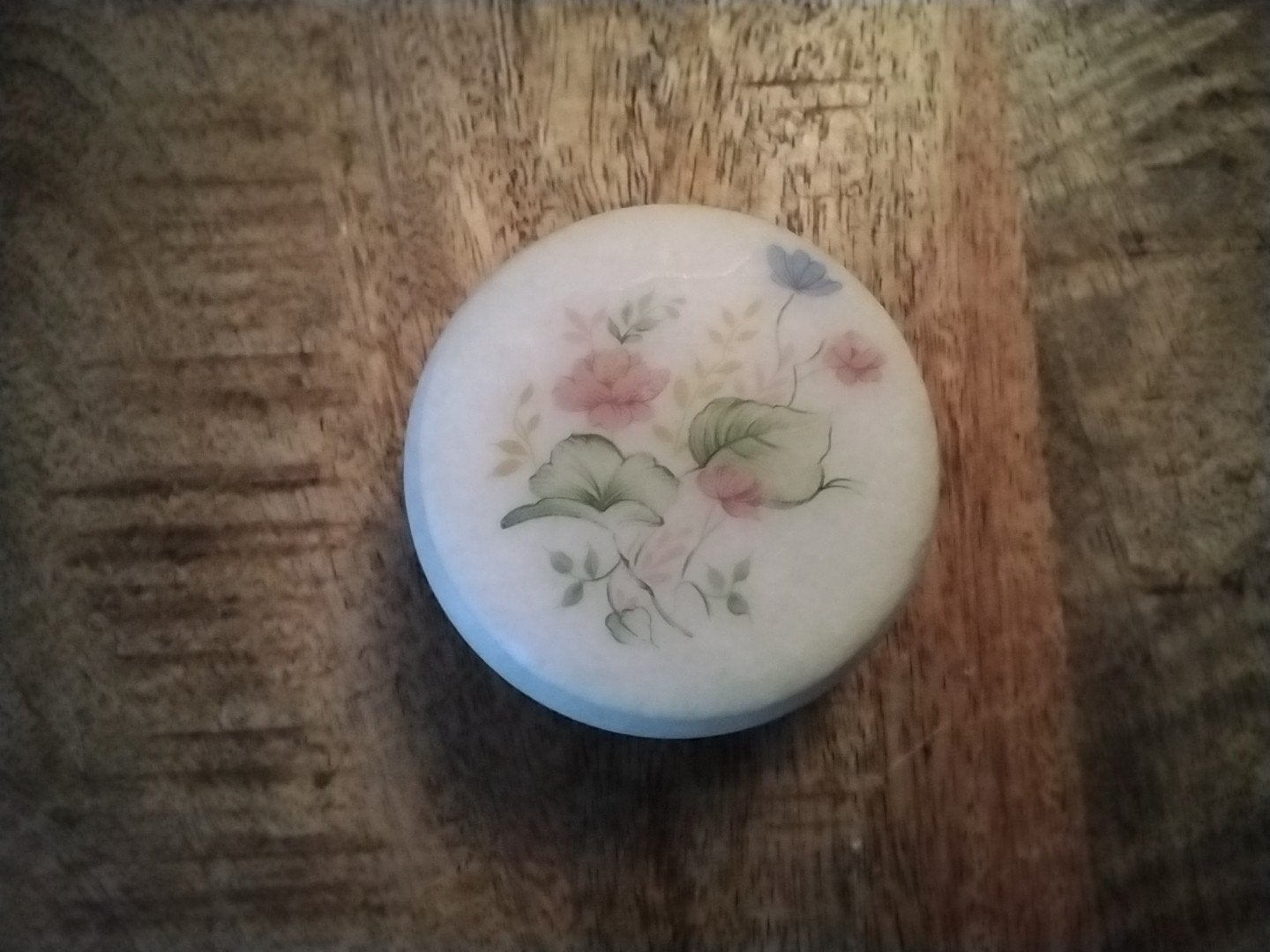 Decoratieve albasten doos met bloemmotief, Ophalen