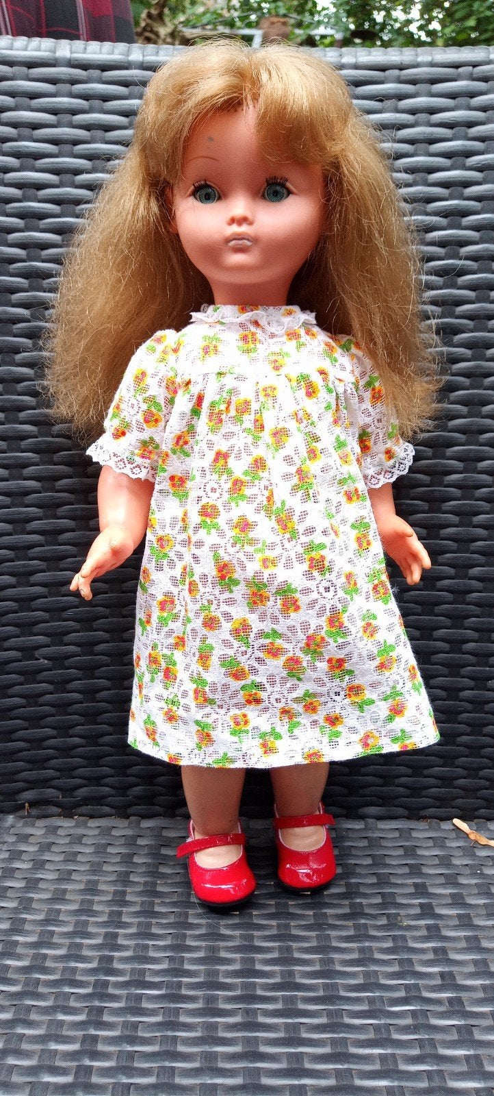 Vintage Bella pop, Bella tiener pop 46 cm origineel looppop, Ophalen of Verzenden, Gebruikt, Pop