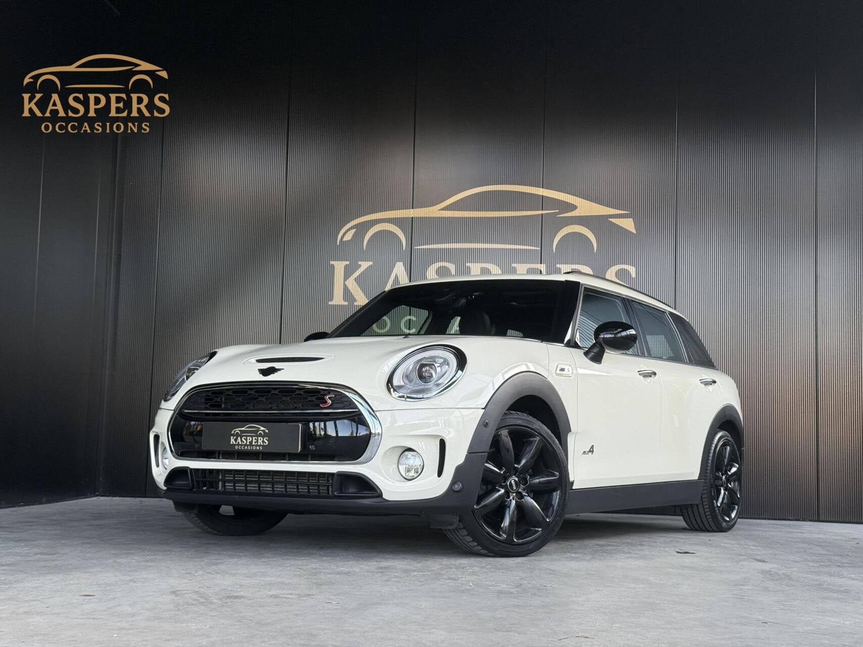 Mini Clubman 2.0 Cooper S Chili |Pano|Head up|Carplay|LED|, Auto's, Mini, Automaat, 1998 cc, 1435 kg, Wit