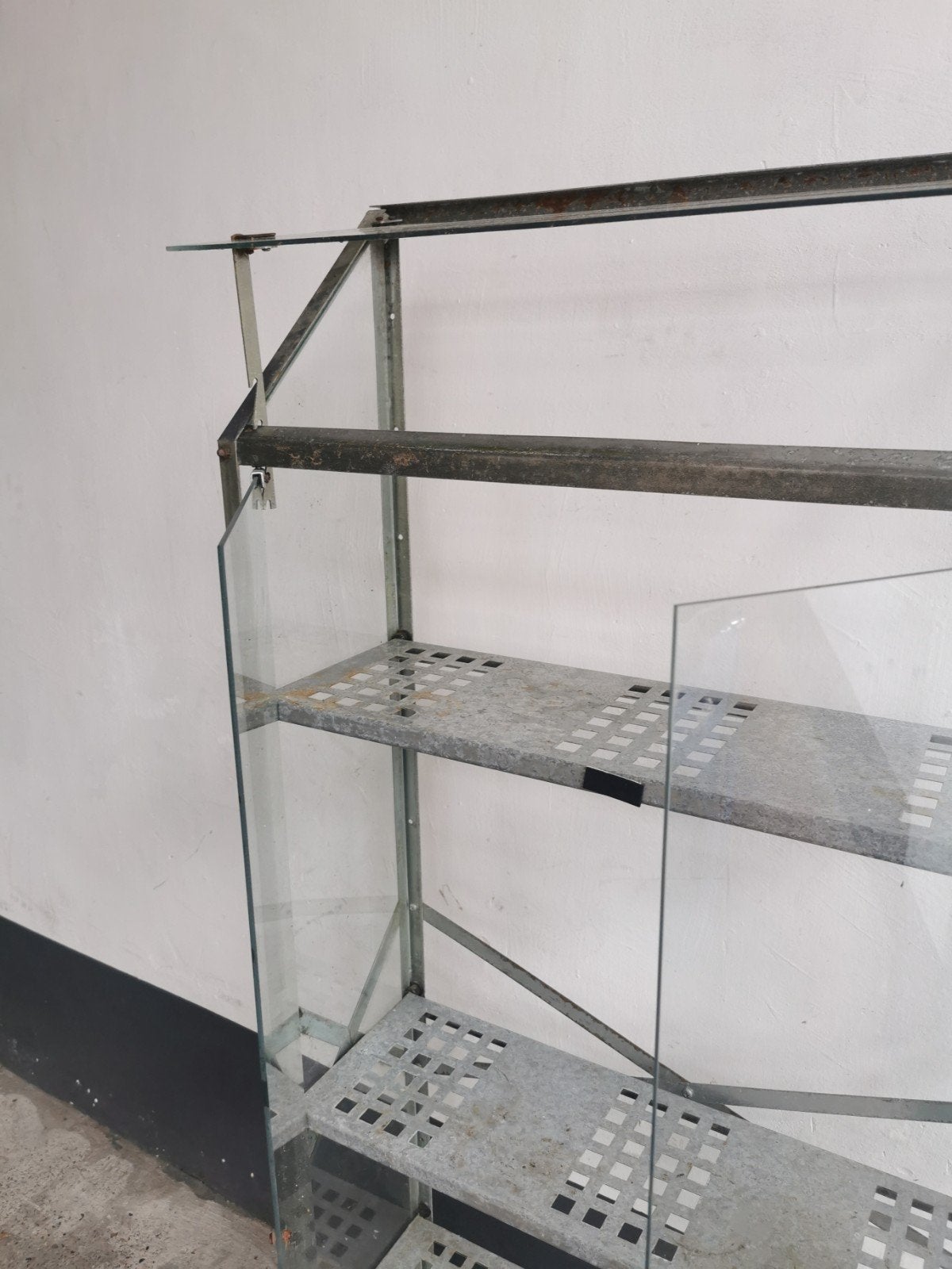 kruiden/kweekkasje 30x80x185. voor plaatsing tegen. muur., Ophalen, Gebruikt, Kweekbak