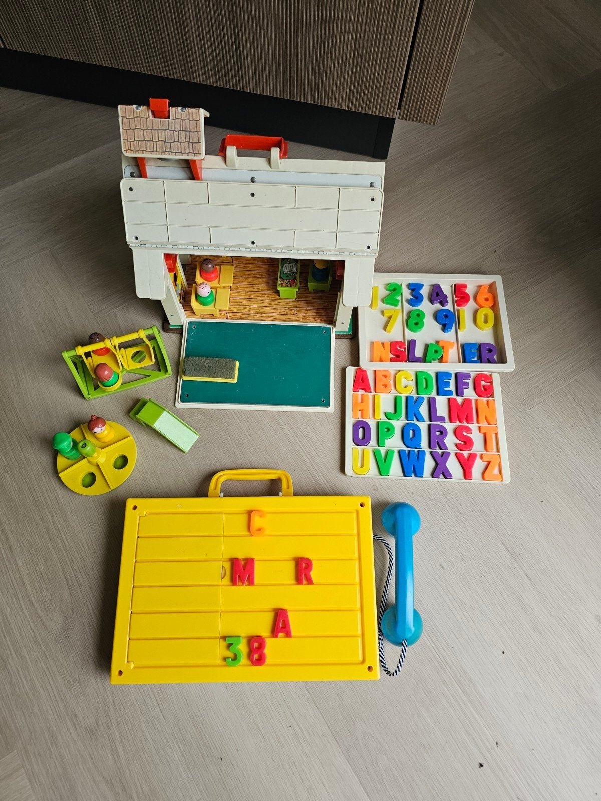Vintage Fisher-Price School Speelset met Telefoon, Kinderen en Baby's, Speelgoed | Fisher-Price, Ophalen, Gebruikt, Speelset