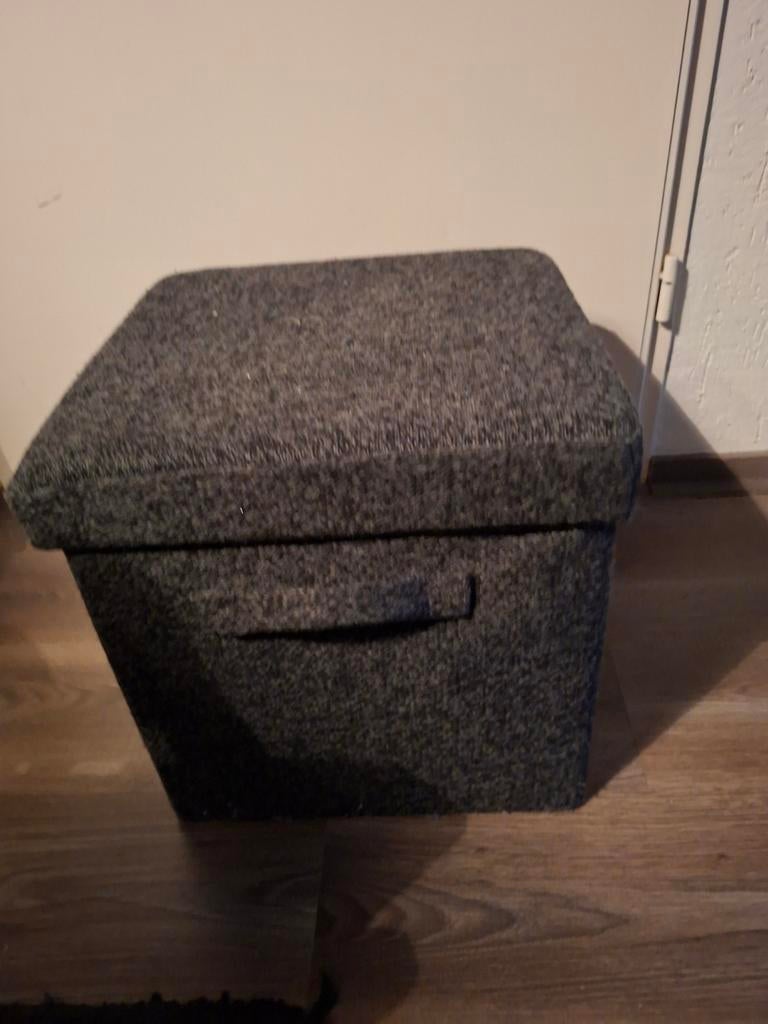 Poef metnop berg ruimte, Ophalen, Minder dan 50 cm, Rond, Minder dan 50 cm