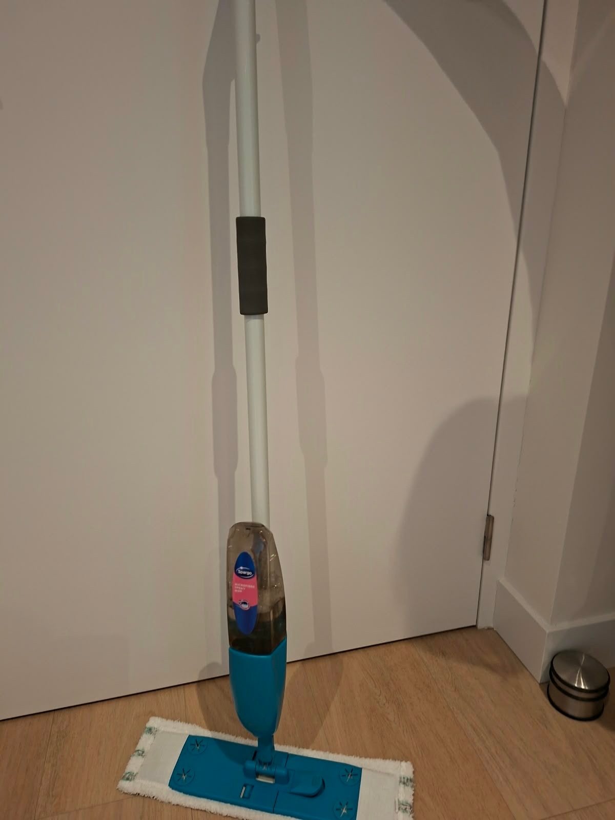 Dweil met sprayfunctie, Huis en Inrichting, Ophalen, Mop of Dweil