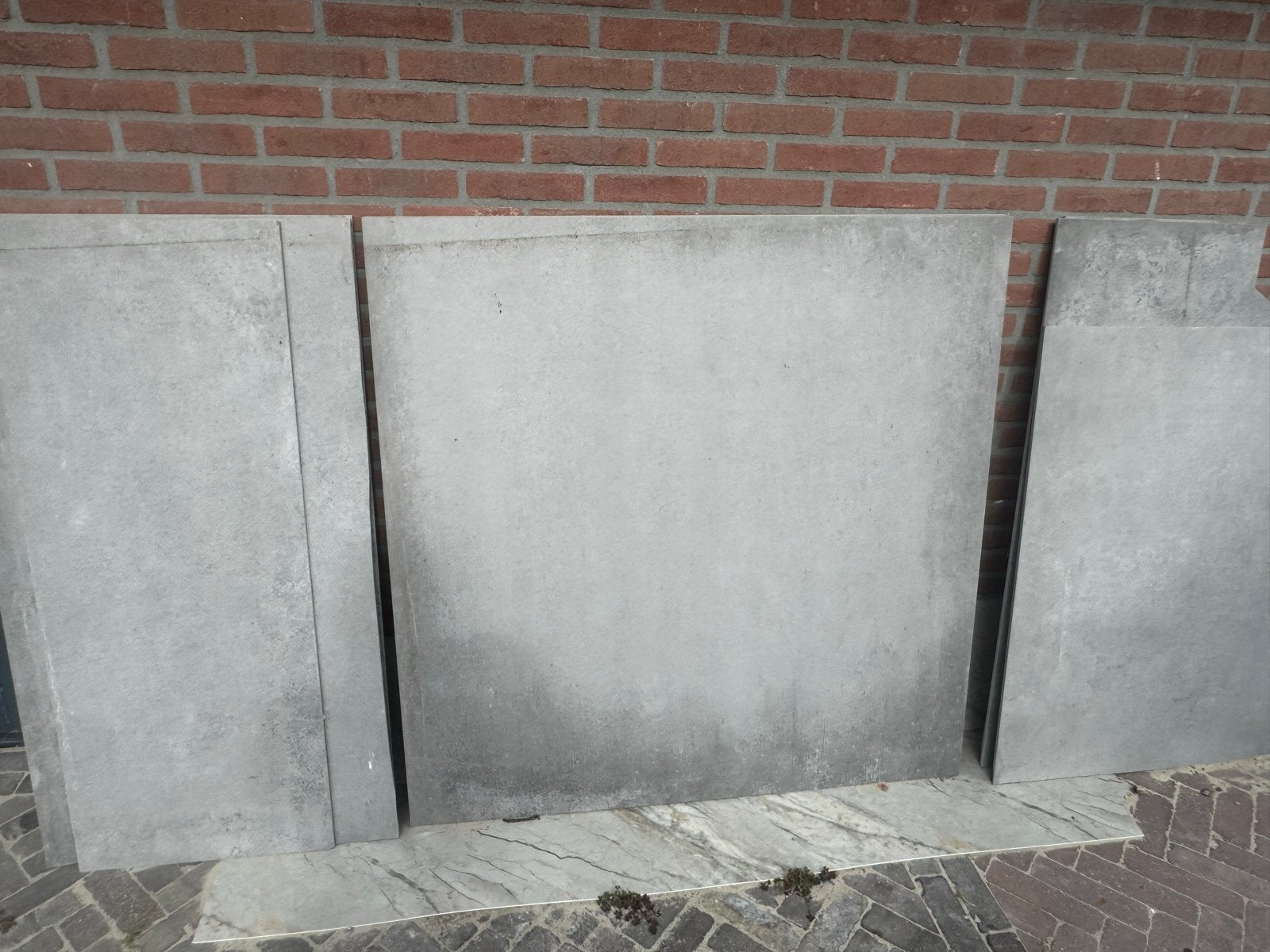 Grote grijze tegels 100x100 cm - 4 stuks + zaagstukken, 60 cm of meer, Gebruikt, Keramiek, Ophalen of Verzenden