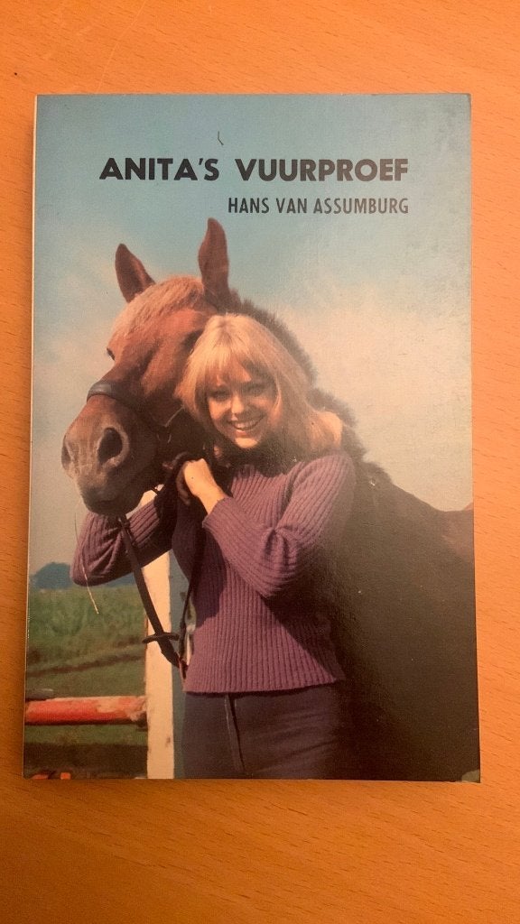 Anita’s vuurproef - Hans van Assumburg, Boeken, Ophalen of Verzenden, Gelezen