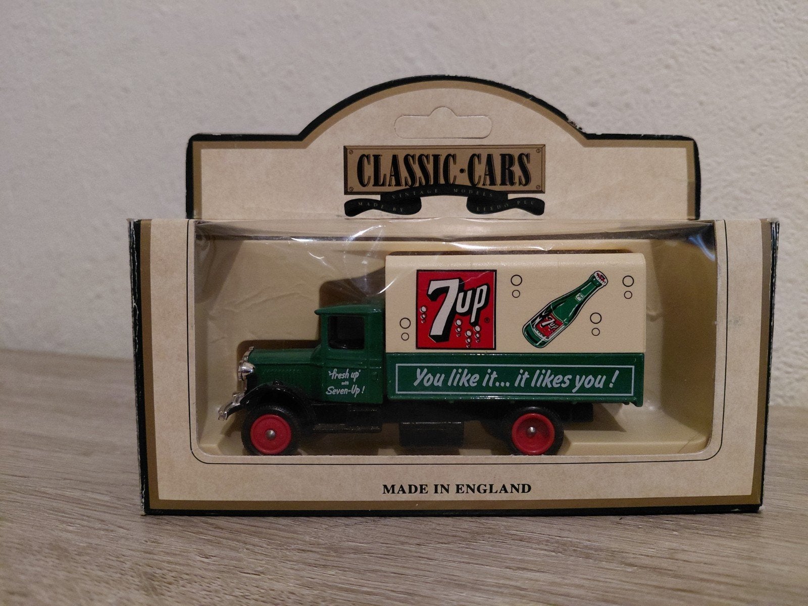 "7-UP" 1934 Mack Canvas-Back Truck, Overige merken, Verzenden, 1:32 tot 1:50, Nieuw