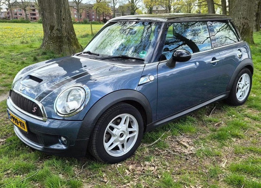 Mini 1.6 16V Cooper S. 179 pk  2009 Blauw. 111.000 km, Auto's, Voorwielaandrijving, 4 cilinders, Metallic lak, 49 €/maand