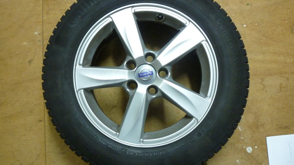 winterbanden Volvo V40, Ophalen, 16 inch, Banden en Velgen, Winterbanden