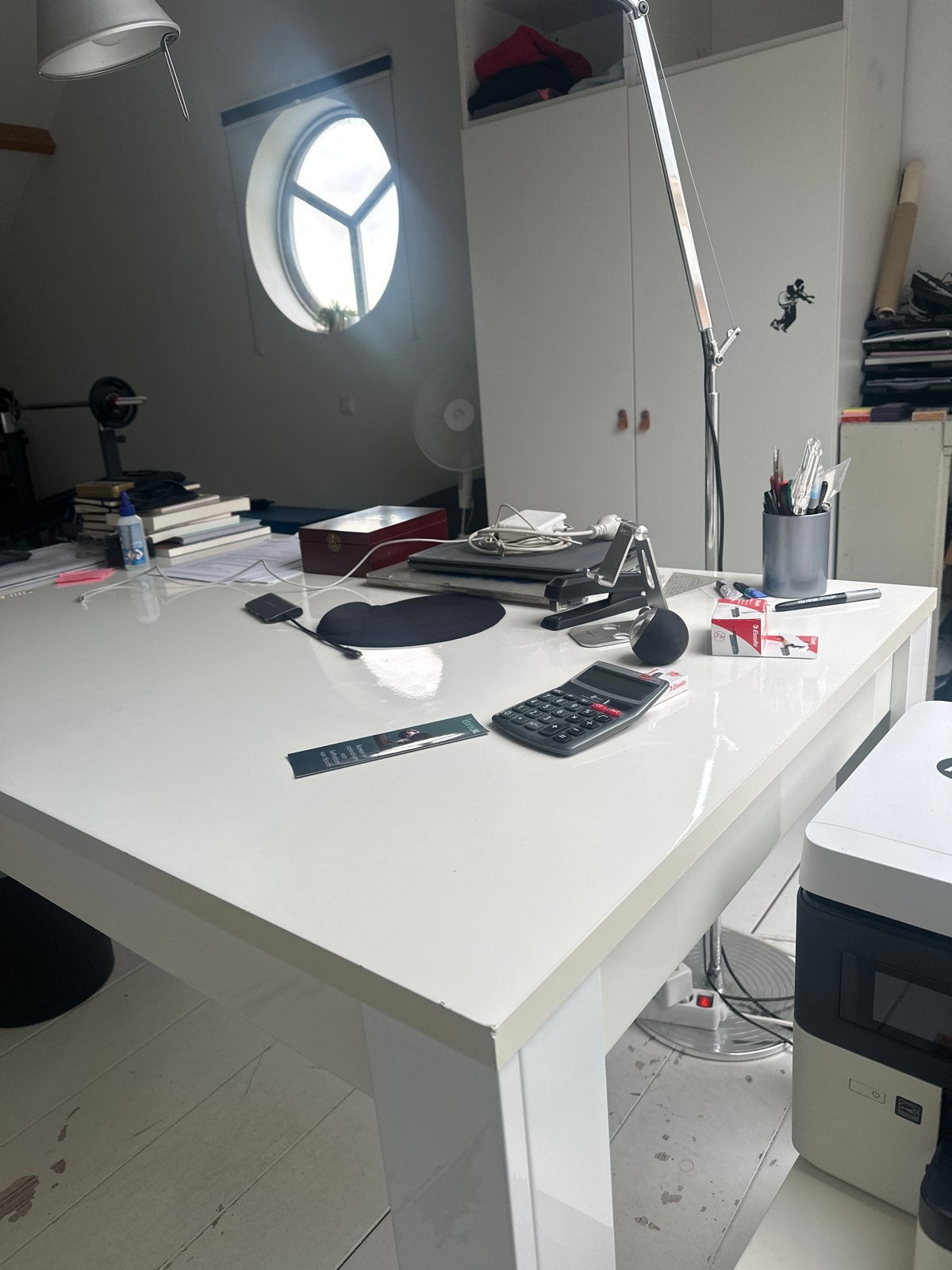 Hoogglans witte tafel - eettafel of bureau, Huis en Inrichting, Ophalen, Gebruikt, 50 tot 100 cm, 150 tot 200 cm