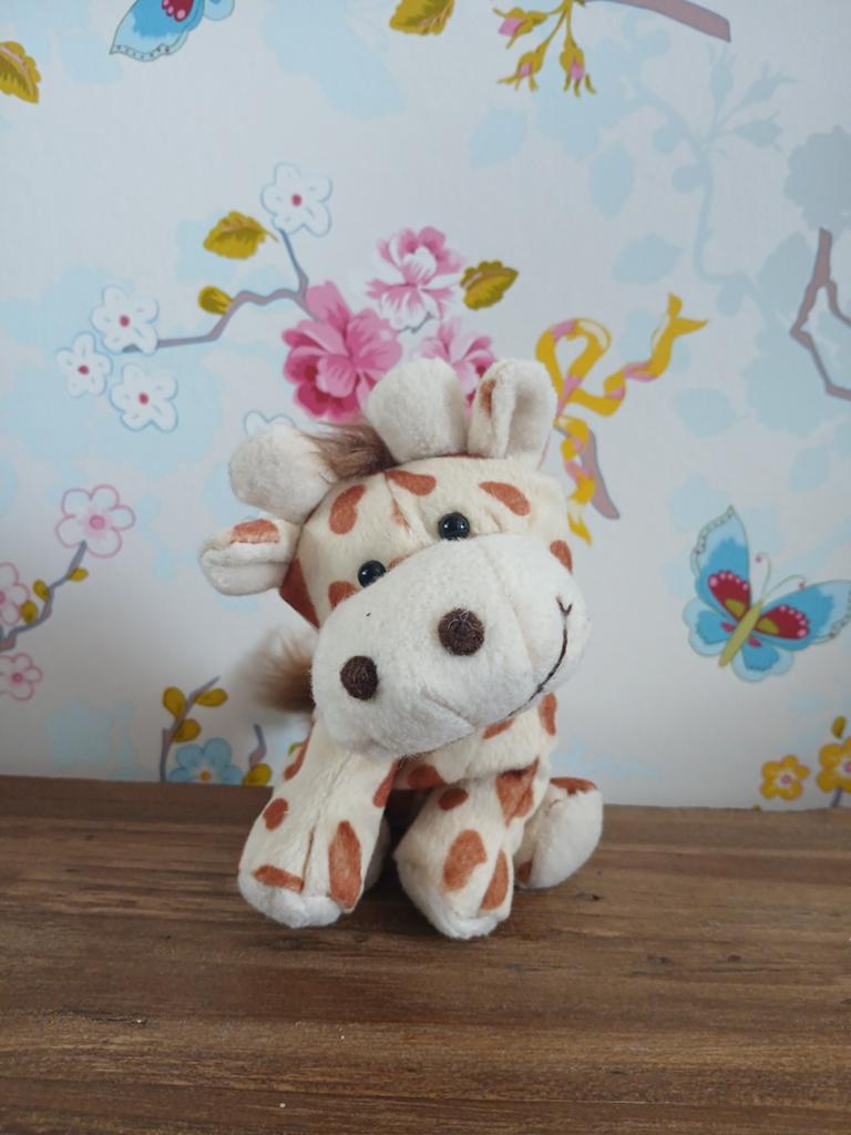 Giraffe knuffel zo goed als nieuw, rookvrij huis, Kinderen en Baby's, Speelgoed | Knuffels en Pluche, Ophalen of Verzenden, Zo goed als nieuw