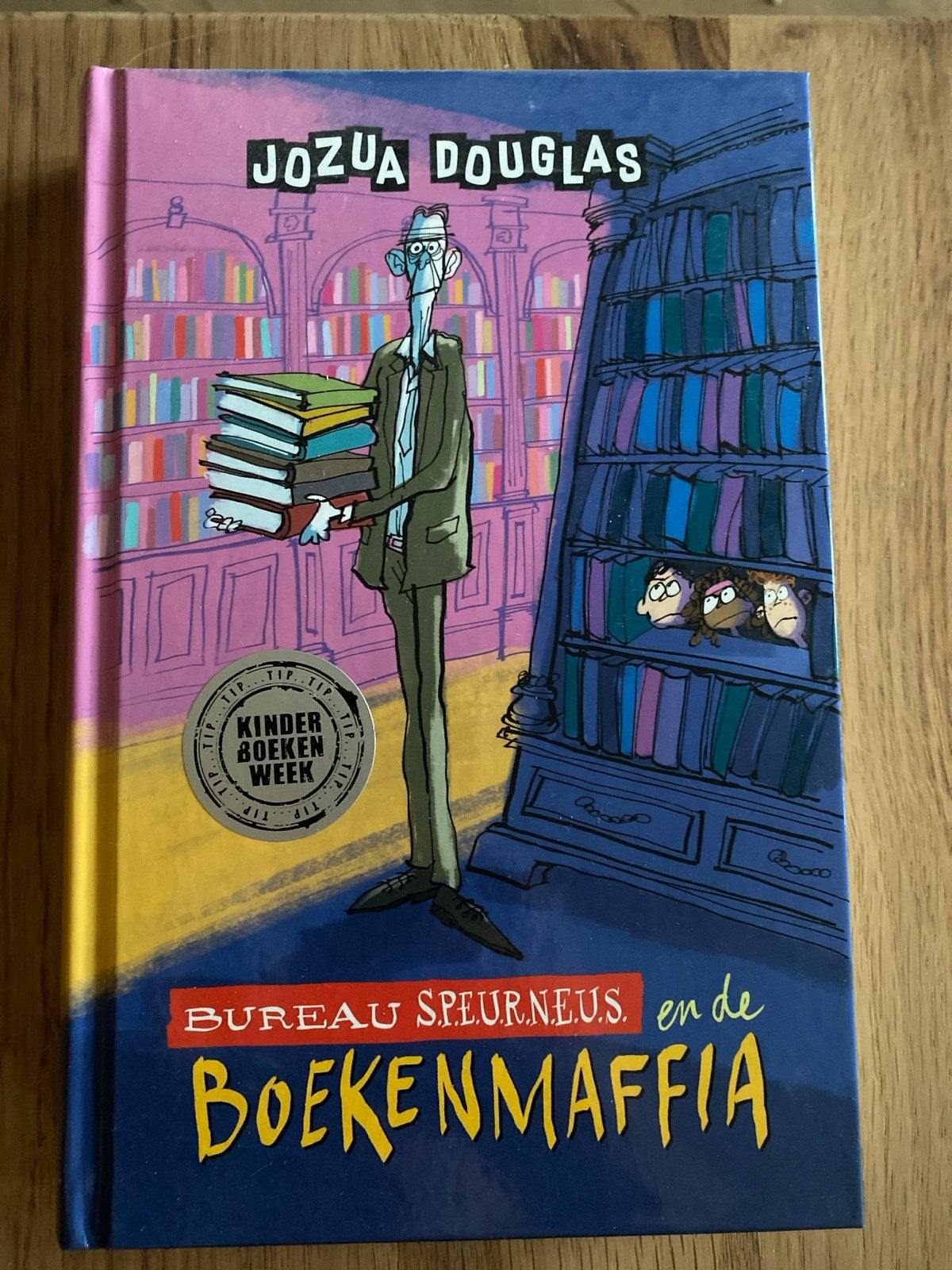 Bureau Speurneus en de Boekenmaffia - Jozua Douglas, Ophalen of Verzenden, Zo goed als nieuw