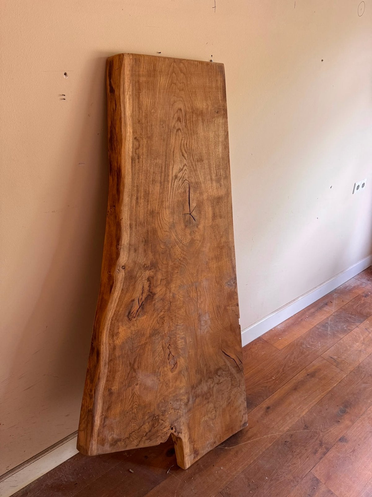 Massief eikenhouten blad als tv-meubel met inbouwframe, Huis en Inrichting, Kasten | Televisiemeubels, Ophalen, Gebruikt, 150 tot 200 cm