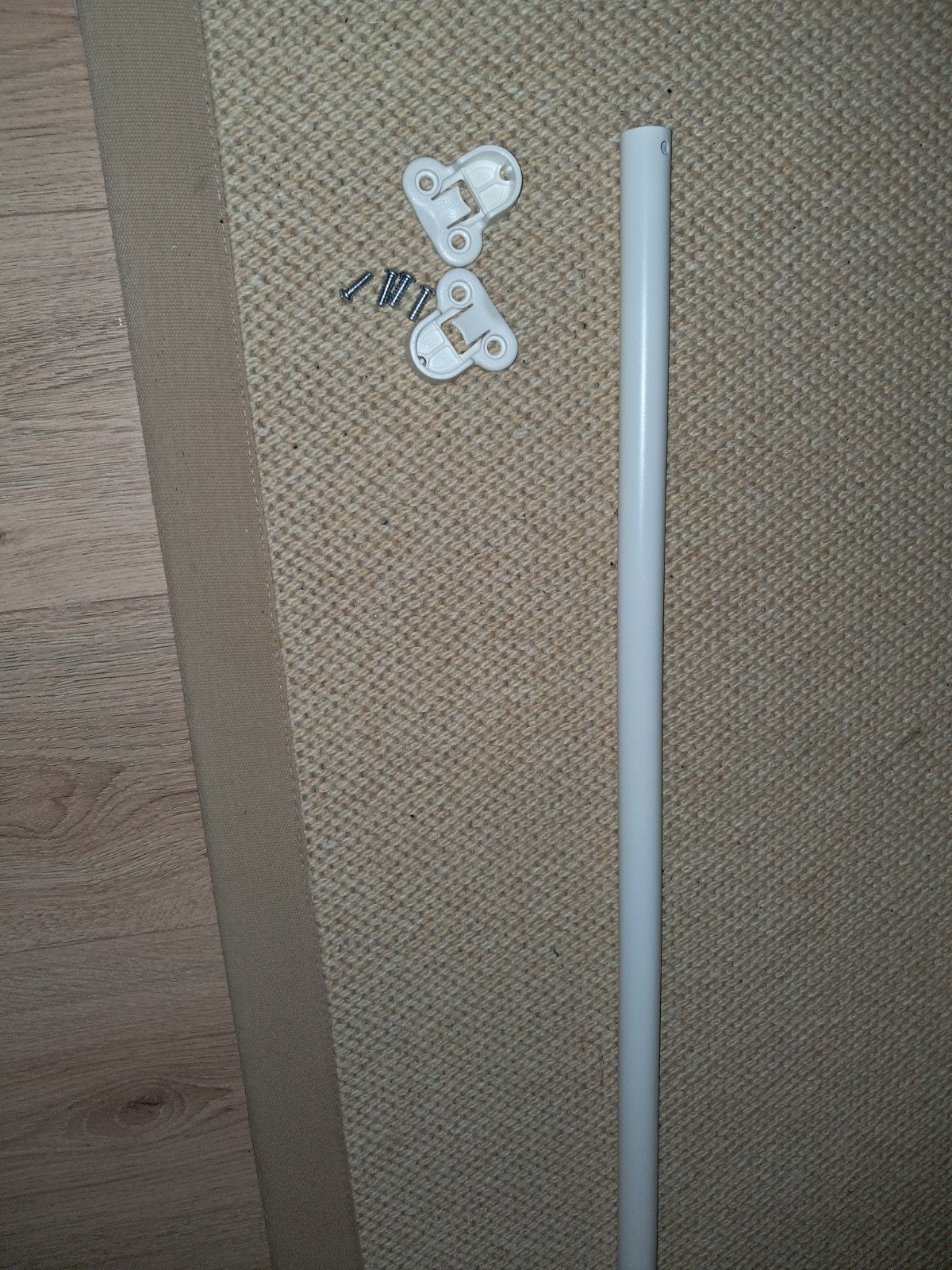 IKEA Kledingroede 100cm - Compleet met bevestiging, Huis en Inrichting, Ophalen, Gebruikt, 100 tot 150 cm, Minder dan 100 cm