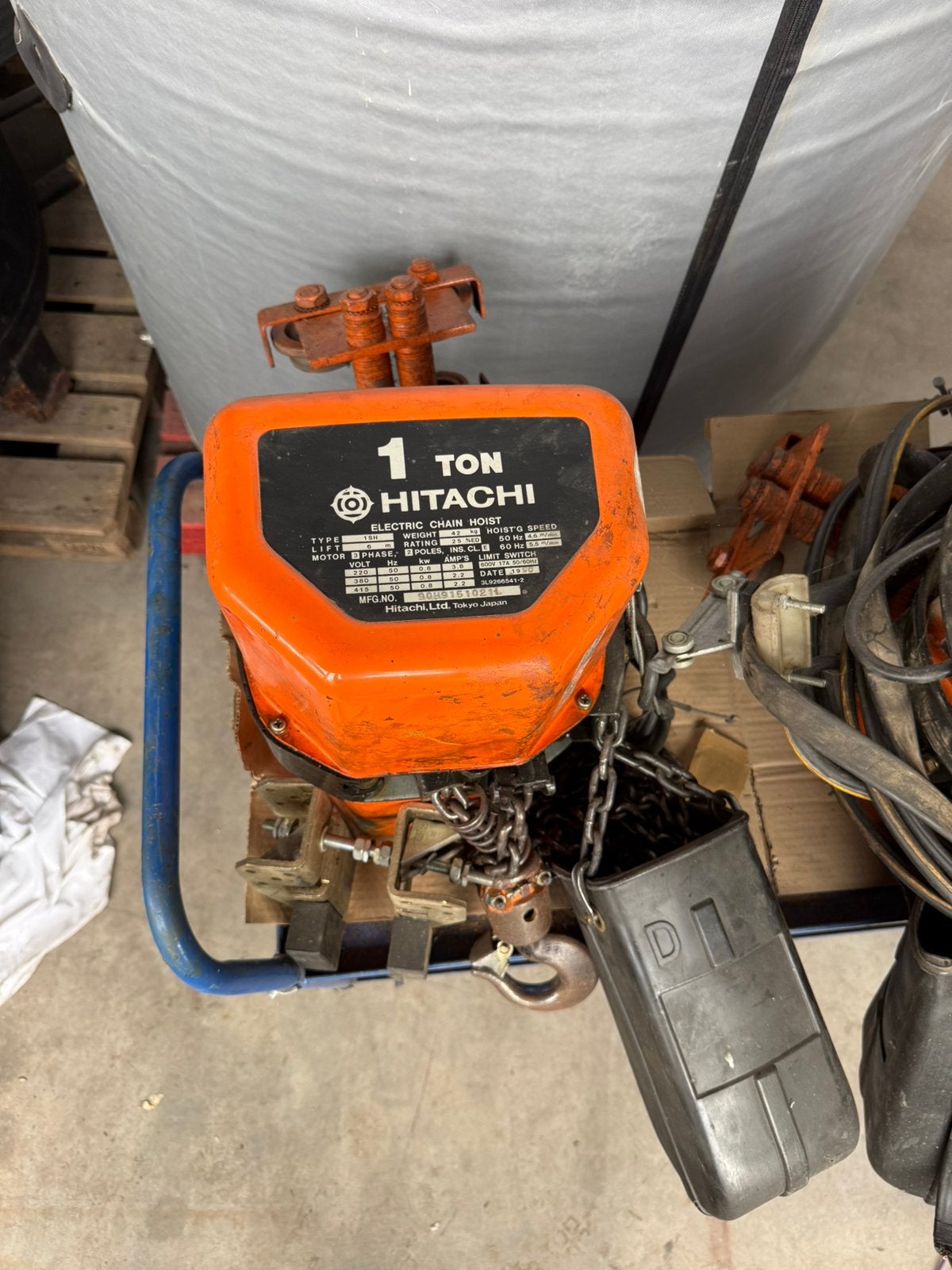 2x Hitachi 1 Ton Elektrische Kettingtakel + Loopk, Ophalen of Verzenden, Gebruikt, Elektrisch