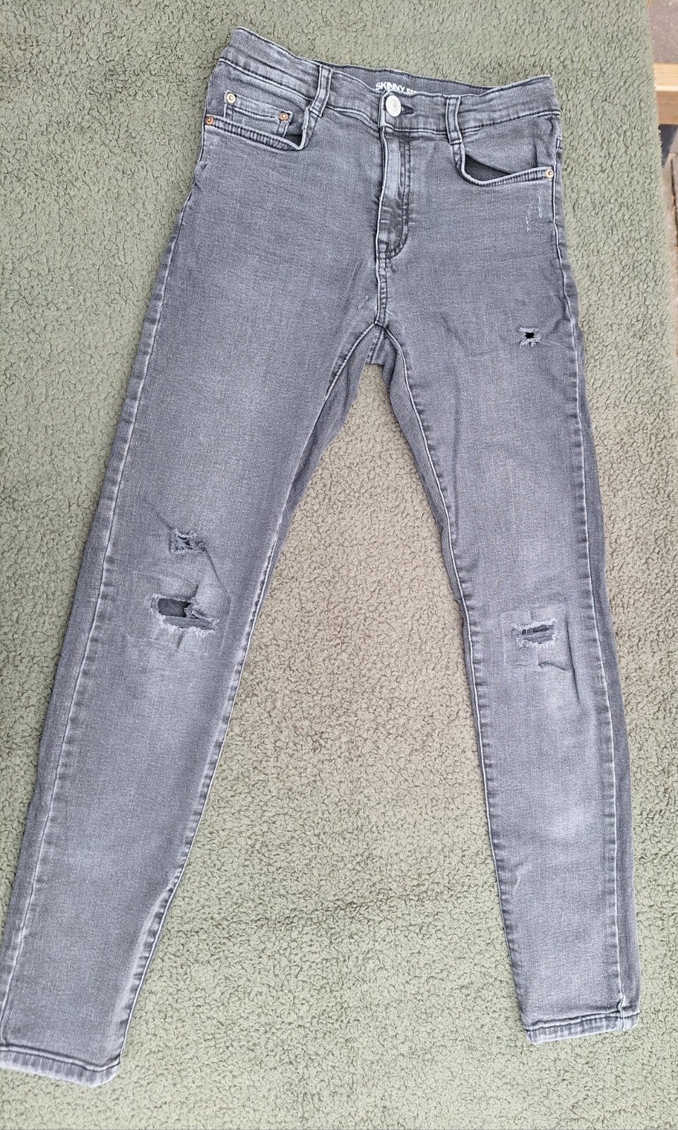 Zara Skinny Fit Jeans Grijs met Scheuren, Kinderen en Baby's, Broek, Gebruikt, Ophalen of Verzenden, Zara Boys