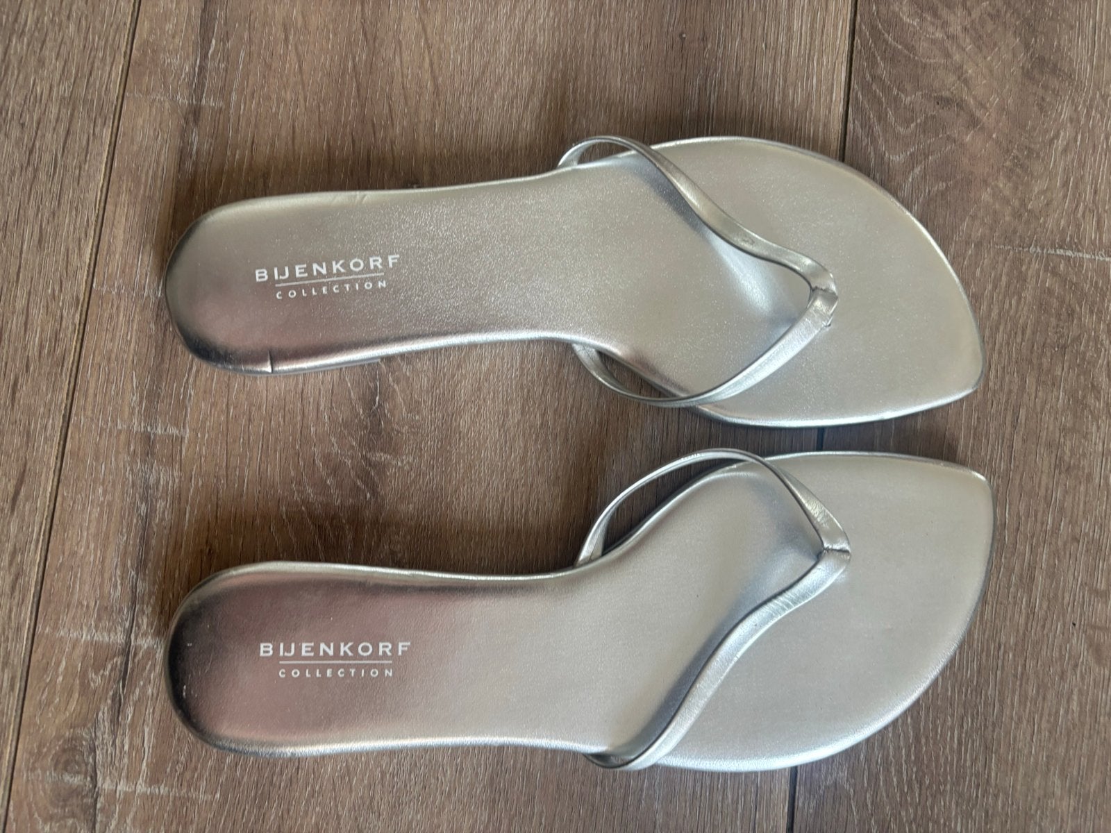 Bijenkorf Collection slippers maat 38, Verzenden, Gedragen, Overige kleuren, Slippers