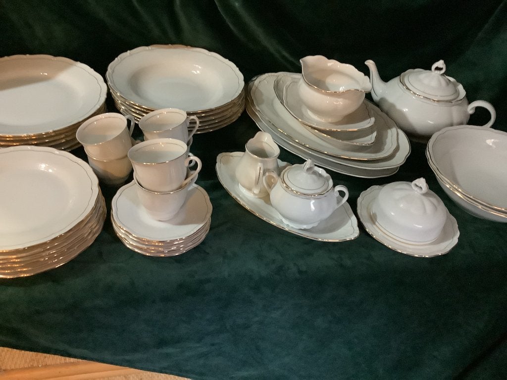 Czechoslavakia 6 delig servies met gouden rand, Ophalen