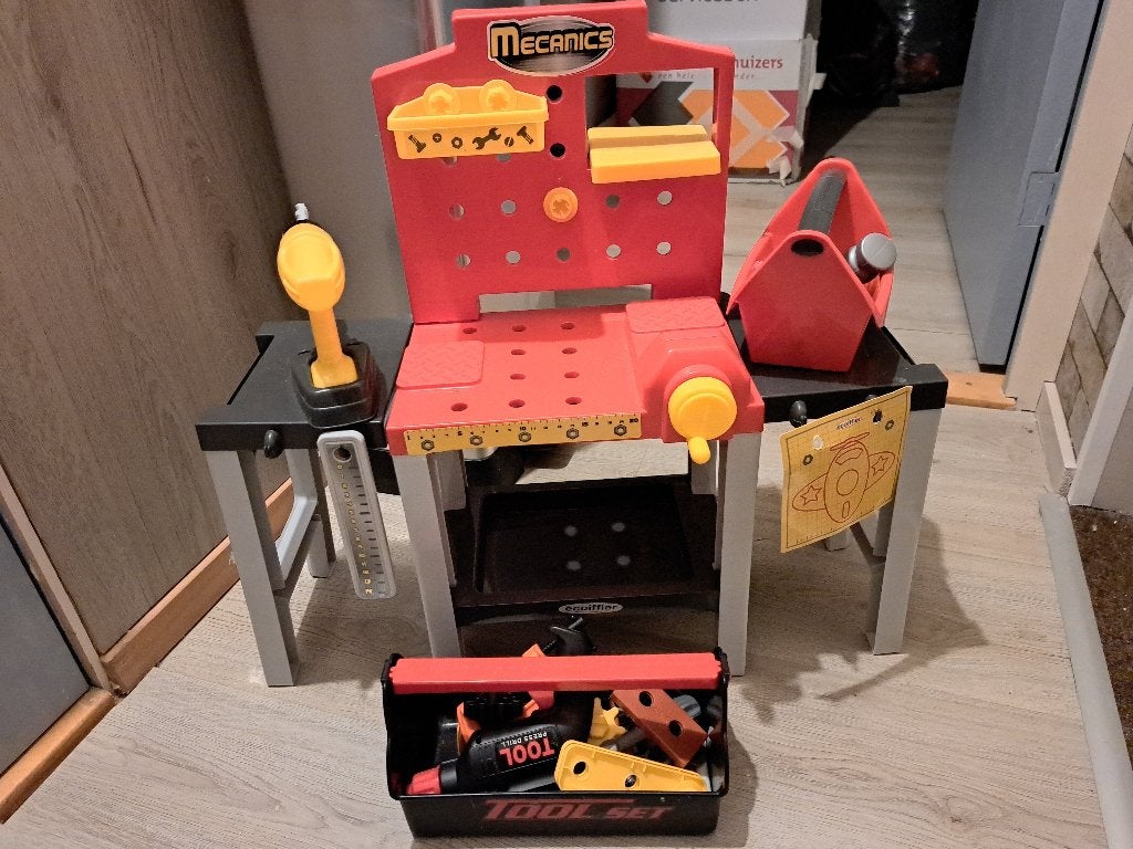 Gereedschap tafel, Ophalen, Gebruikt, Meisje