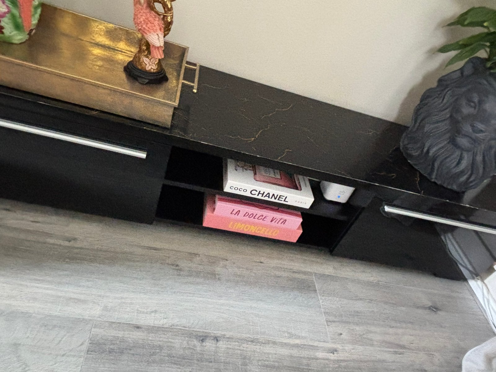 Zwarte hoogglans  Tv kast met  2 lades, Ophalen, 150 tot 200 cm, Zo goed als nieuw, Minder dan 100 cm