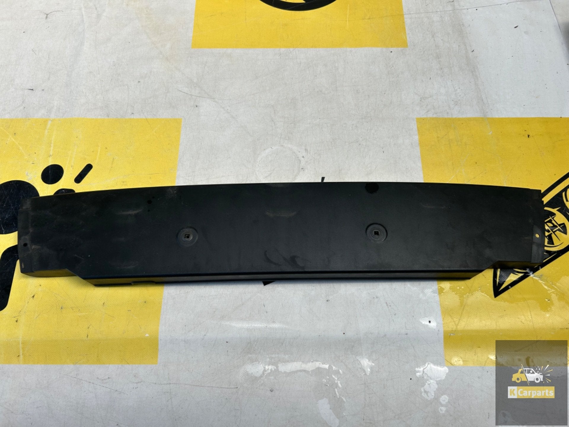Audi RS6 2013-18 Grilleschot 4G0807217 Origineel, Gebruikt, Voor, AUDI AG, Auto-Union-Strasse 1
85045  Ingolstadt, DE