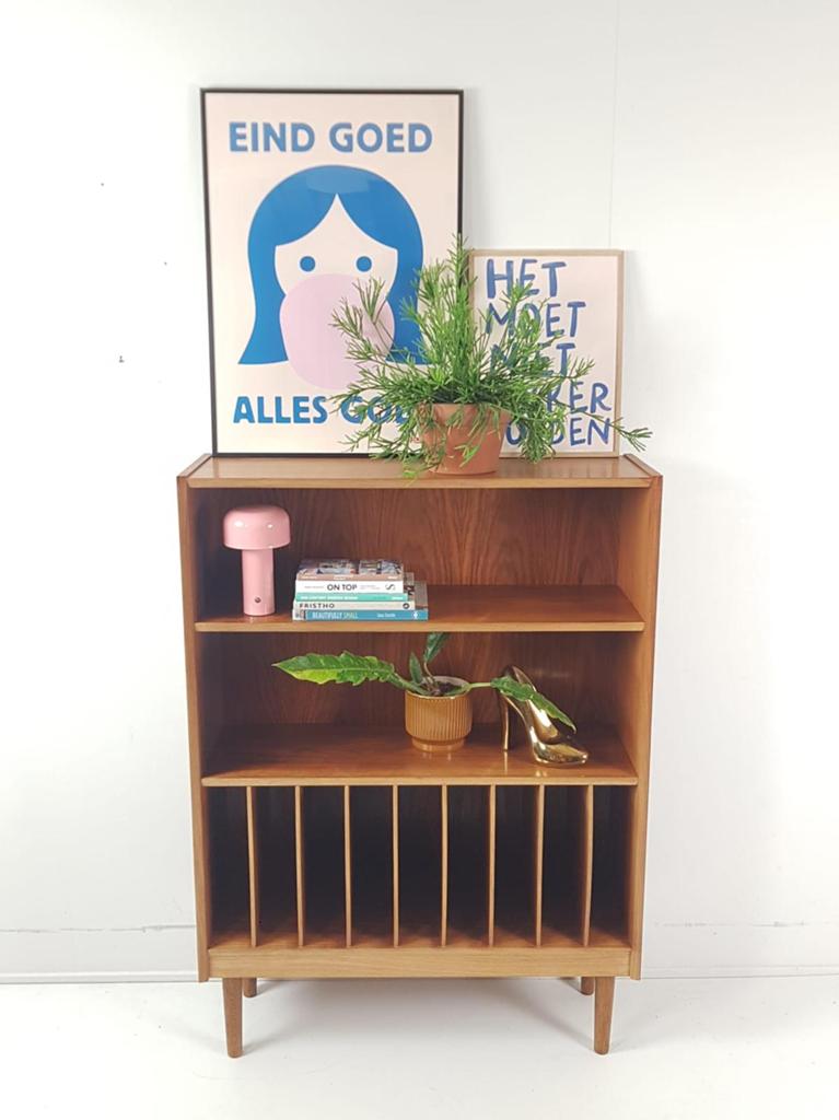 Vintage deense open kast | lp kast vinyl, Huis en Inrichting, Woonaccessoires | Krantenbakken en Lectuurbakken, Gebruikt, Ophalen of Verzenden