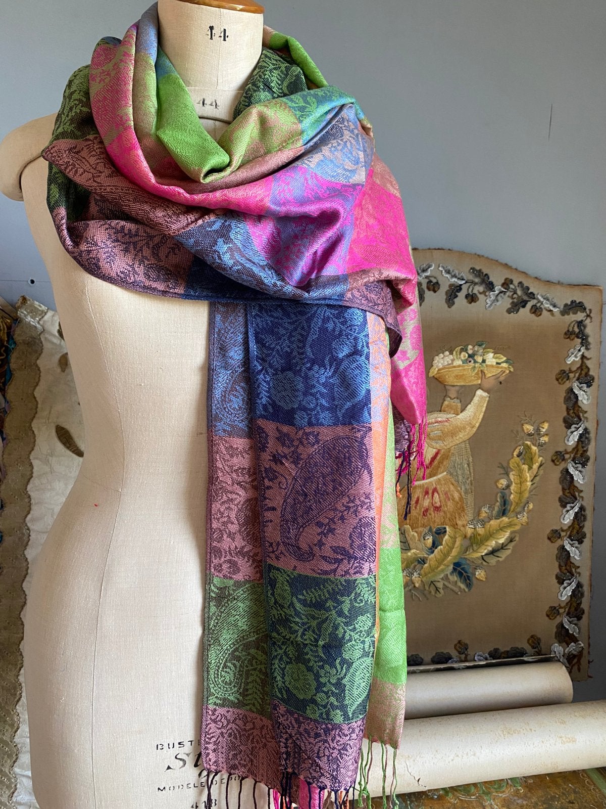 Silk / pashmina sjaal, Maat 46/48 (XL) of groter, Nieuw, Ophalen of Verzenden, Onbekend