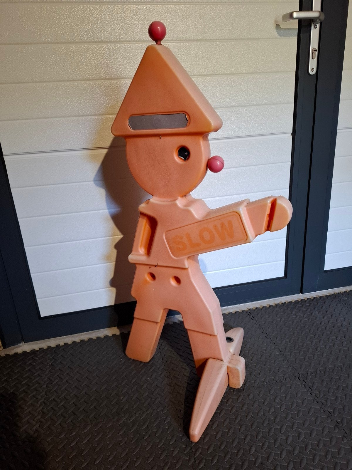 Verkeerspop, Ophalen, Zo goed als nieuw