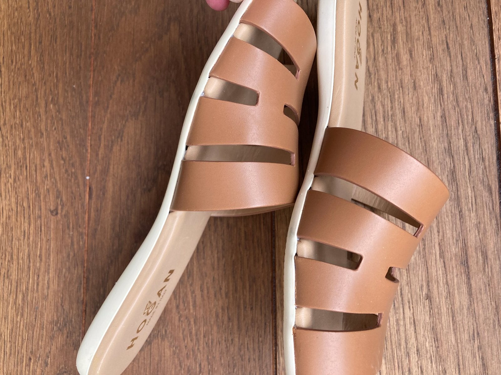 Hogan slippers, Kleding | Dames, Schoenen, Bruin, Nieuw, Sandalen of Muiltjes, Ophalen of Verzenden