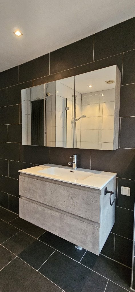Badkamermeubel betonlook in zeer goede staat, Ophalen, 100 tot 150 cm, Zo goed als nieuw, 25 tot 50 cm