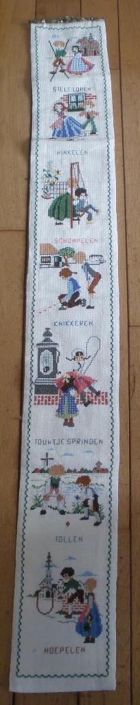 Vintage borduurwerk schellekoord kinderspelen, Ophalen of Verzenden, Gebruikt, Handborduren, Onderdeel of Toebehoren
