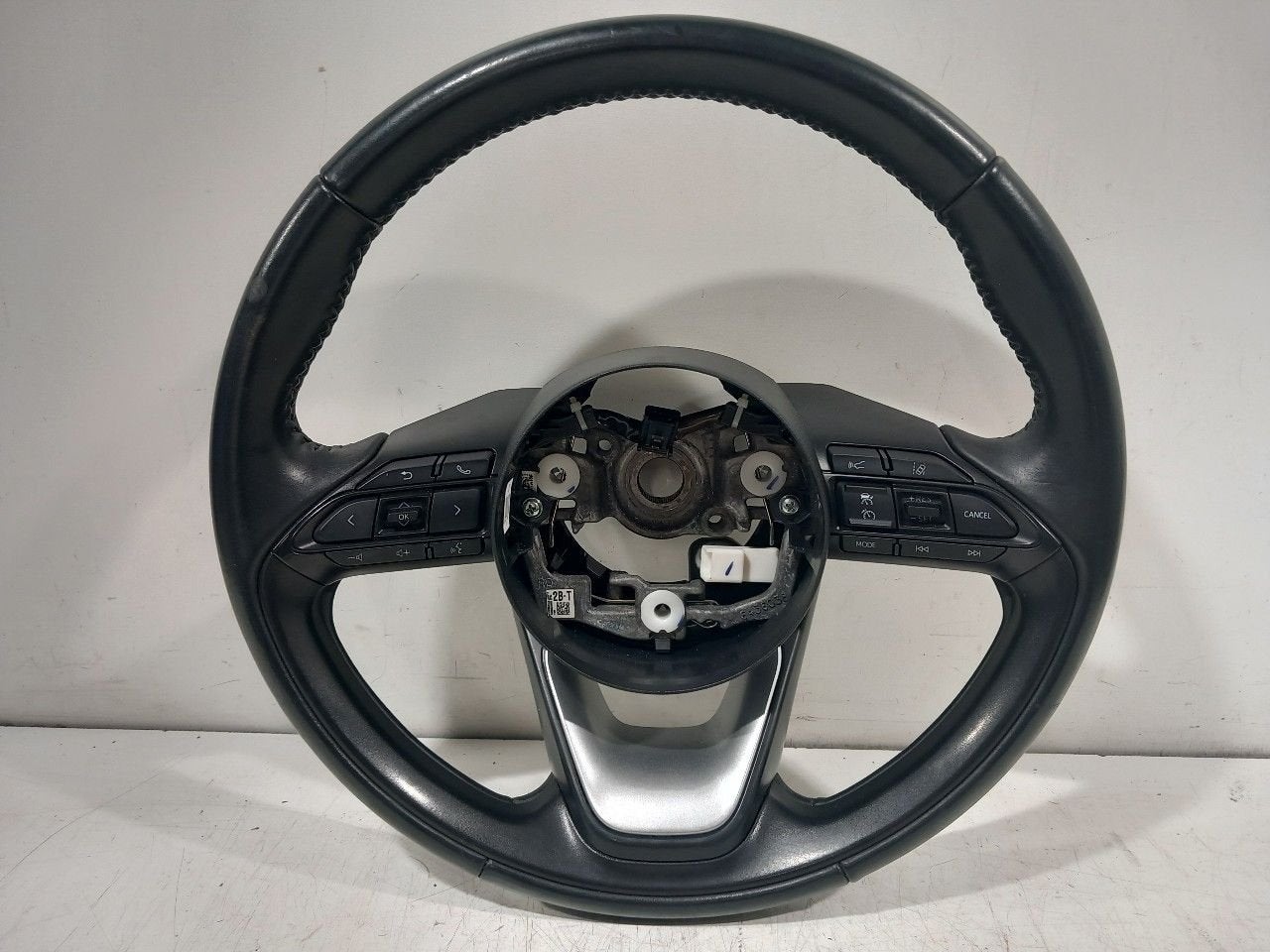 Stuur Toyota Yaris, Onderdelen@venauto.nl, Van der Ven Autorecycling B.V., Gebruikt, Ettenseweg 76, 4706 PB Roosendaal, The Netherlands