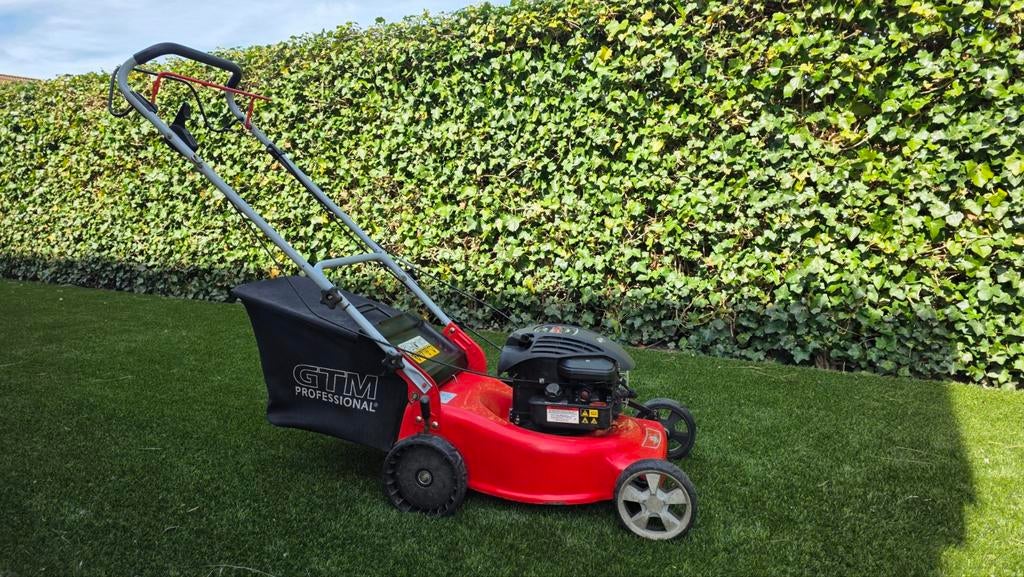 Mooie benzine grasmaaier Briggs & StrattonGTM 460 SP1 C, Ophalen, 50 cm of meer