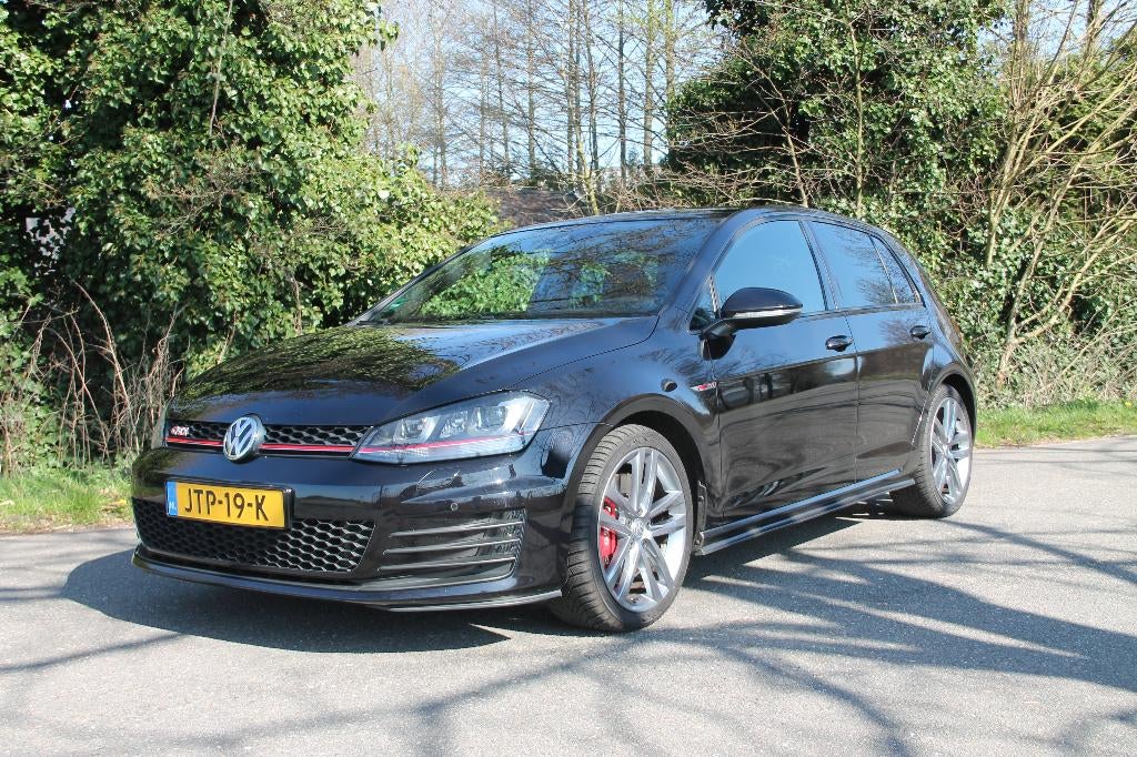Volkswagen Golf 2.0 TSI DSG 2014 Zwart Pano DCC Orgineel, Zwart, 4 cilinders, 1984 cc, Leder en Stof
