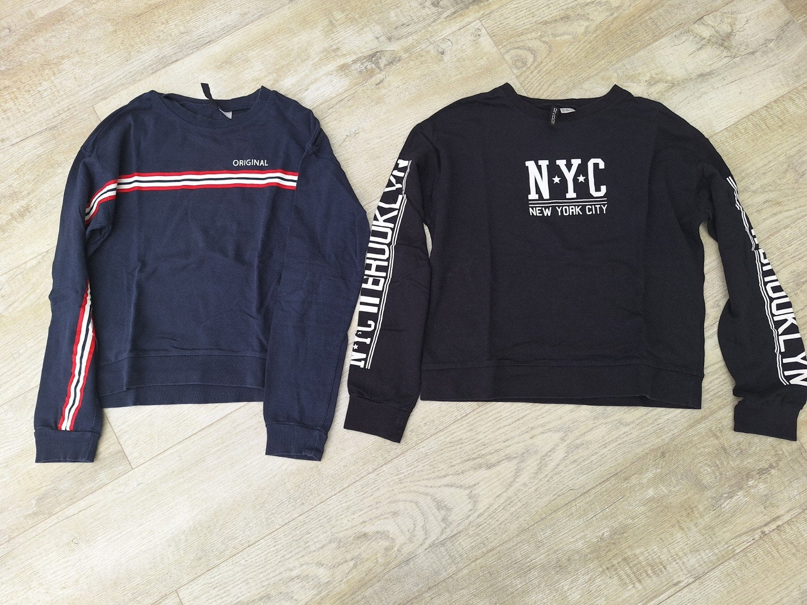 H&M Divided Truien XS - Donkerblauw en zwart met print, Ophalen, Blauw, H&M Divided, Zo goed als nieuw