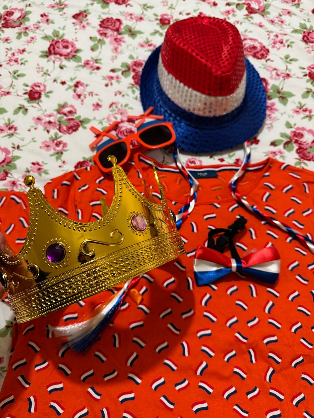 Koningsdag Kostuum & Accessoires Bundel - Zo goed als nieuw, Ophalen of Verzenden, Zo goed als nieuw, Kostuum, Oranje of Koningsdag
