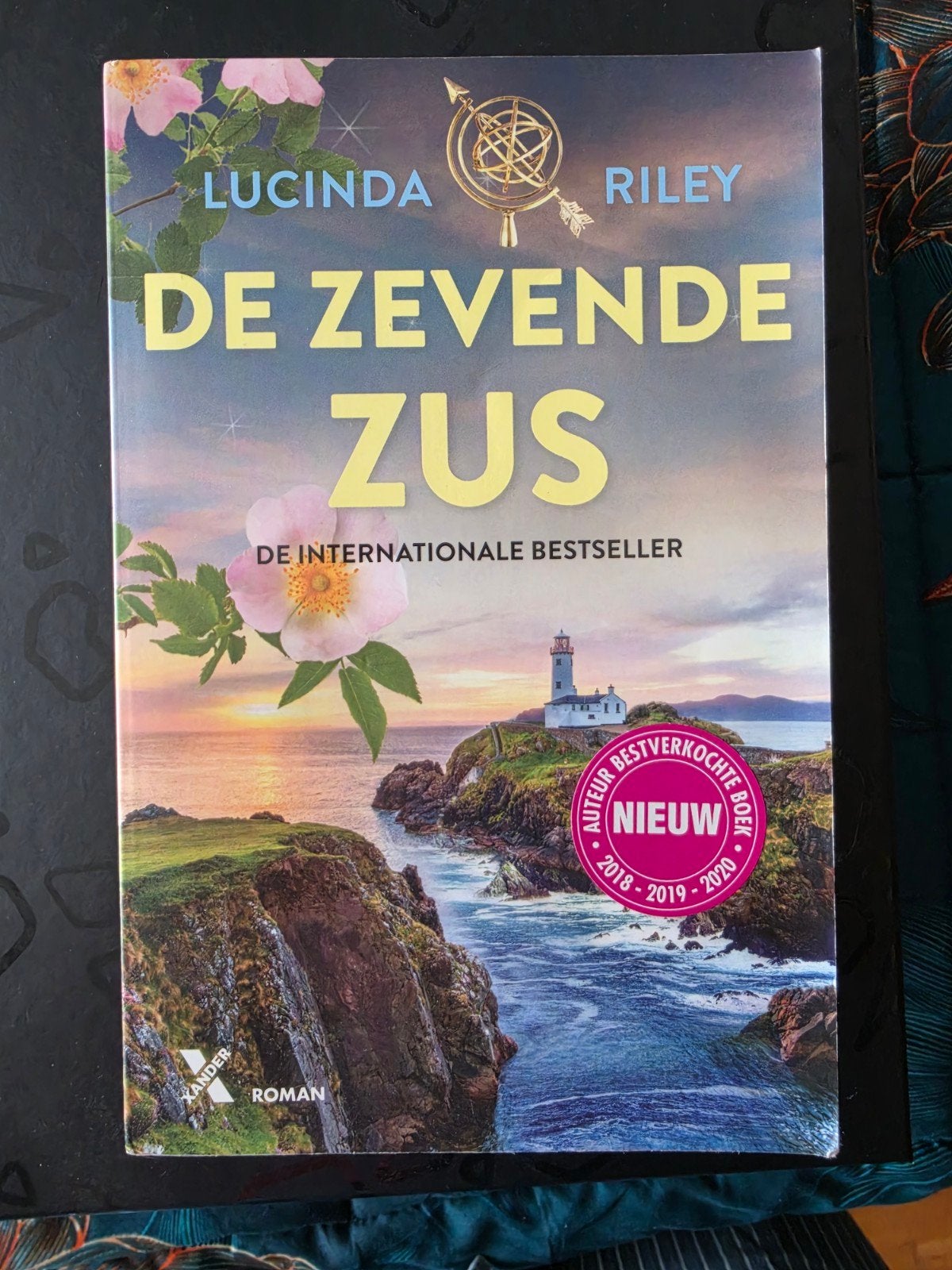 De Zeven Zussen - De Zevende Zus - Lucinda Riley, Ophalen of Verzenden, Zo goed als nieuw, Lucinda Riley, Nederland