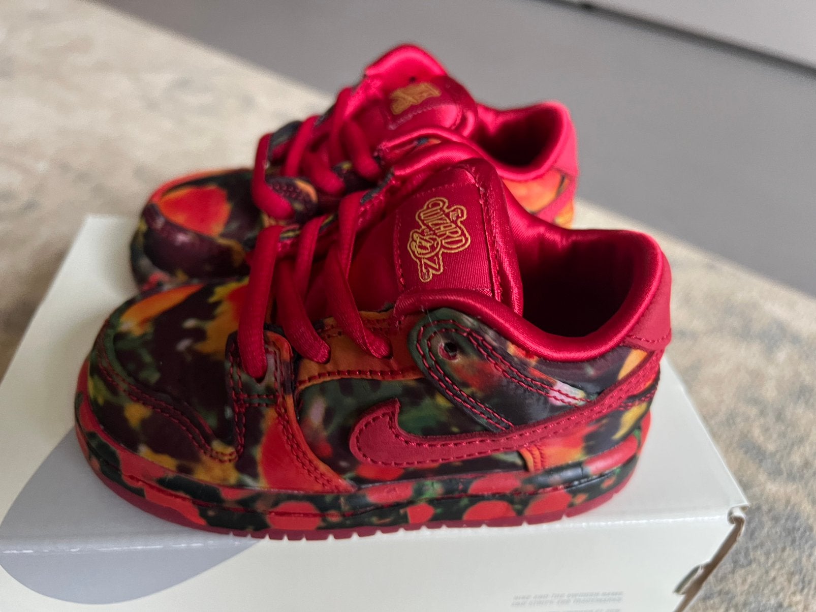 The Wizard of Oz x Nike SB Dunk Low l Poppy Field l 22, Kinderen en Baby's, Ophalen of Verzenden, Nieuw, Jongetje of Meisje, Schoentjes
