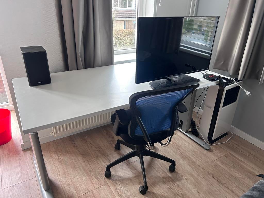 Hoog laag bureau, Huis en Inrichting, Bureaus, Ophalen of Verzenden, Zo goed als nieuw