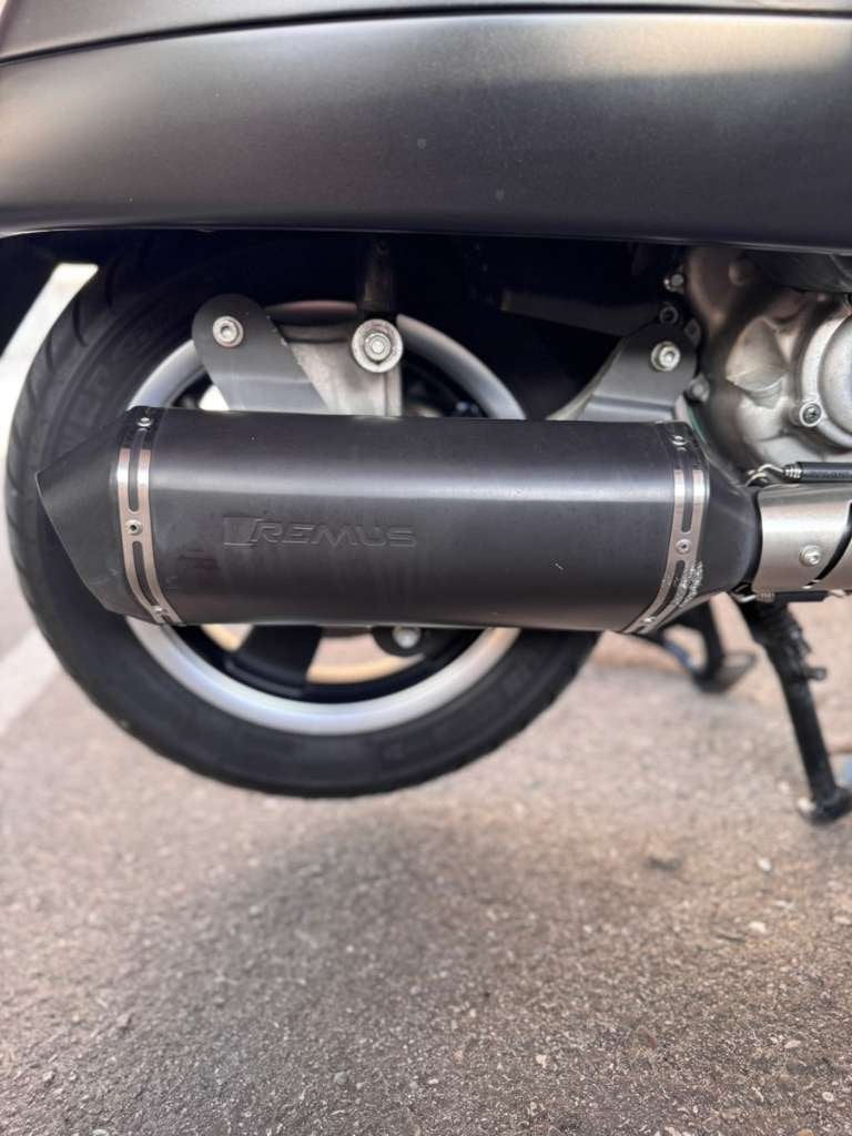 Remus HC17 uitlaat voor Vespa GTS, Ophalen of Verzenden