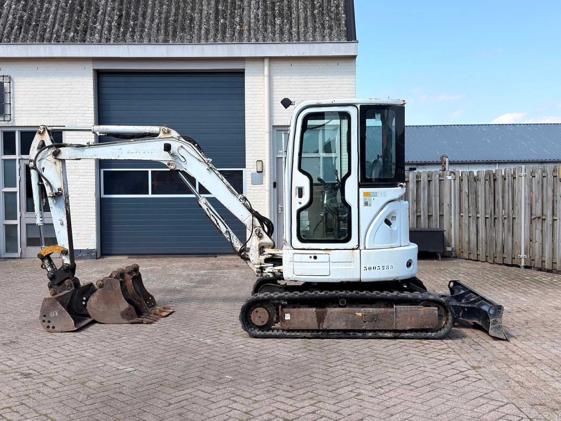 Caterpillar 303.5C CR - Mini excavator / 3 buckets / hammer, Caterpillar, Graafmachine